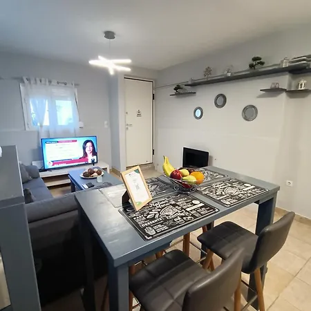 Apartment Philosophers Secret
